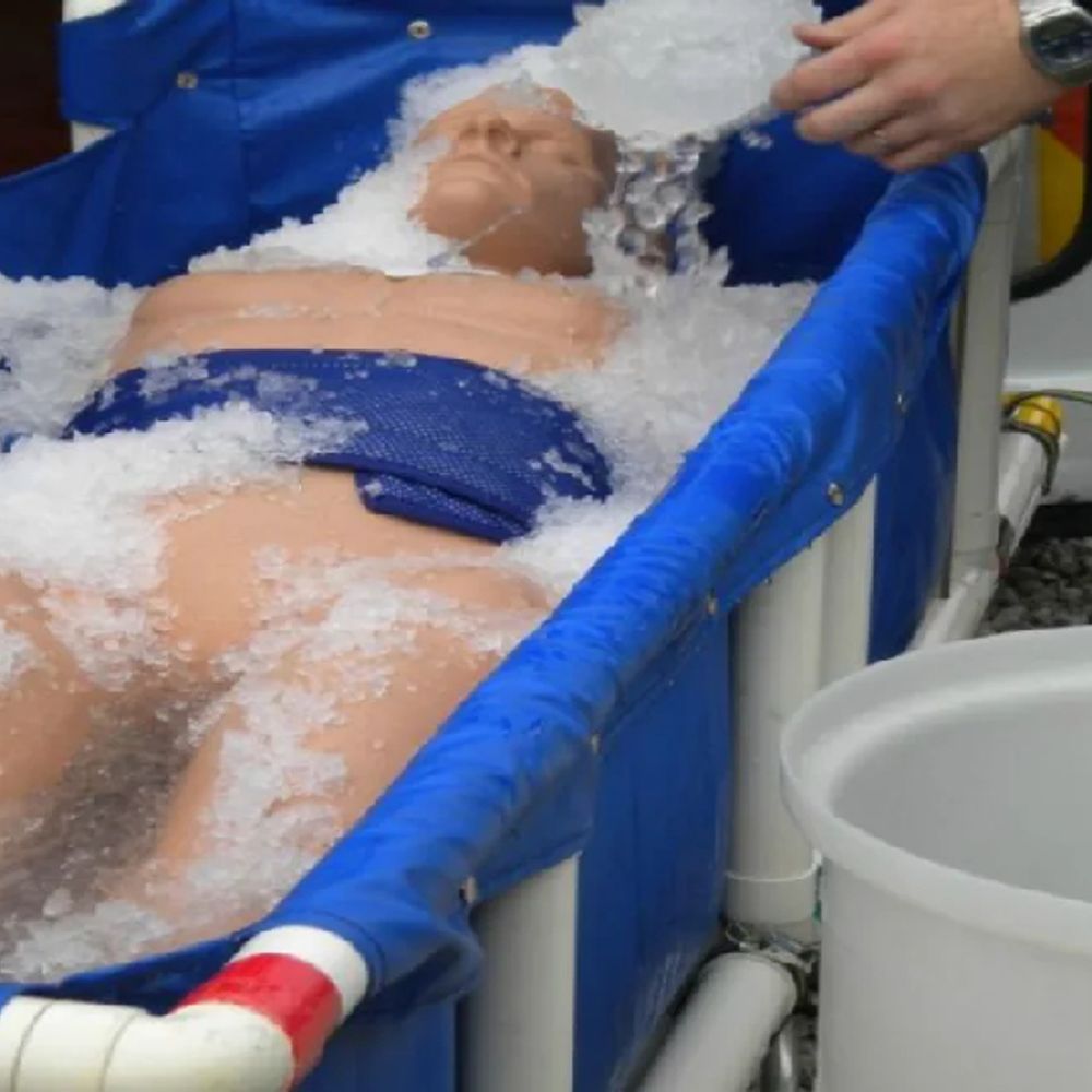 2 लैब में क्रायोनिक्स तकनीक से शवों का संरक्षण:मौत के बाद जीवन की चाह; 2 करोड़ खर्च कर जमा रहे शरीर, उम्मीद- विज्ञान जिंदा कर देगा