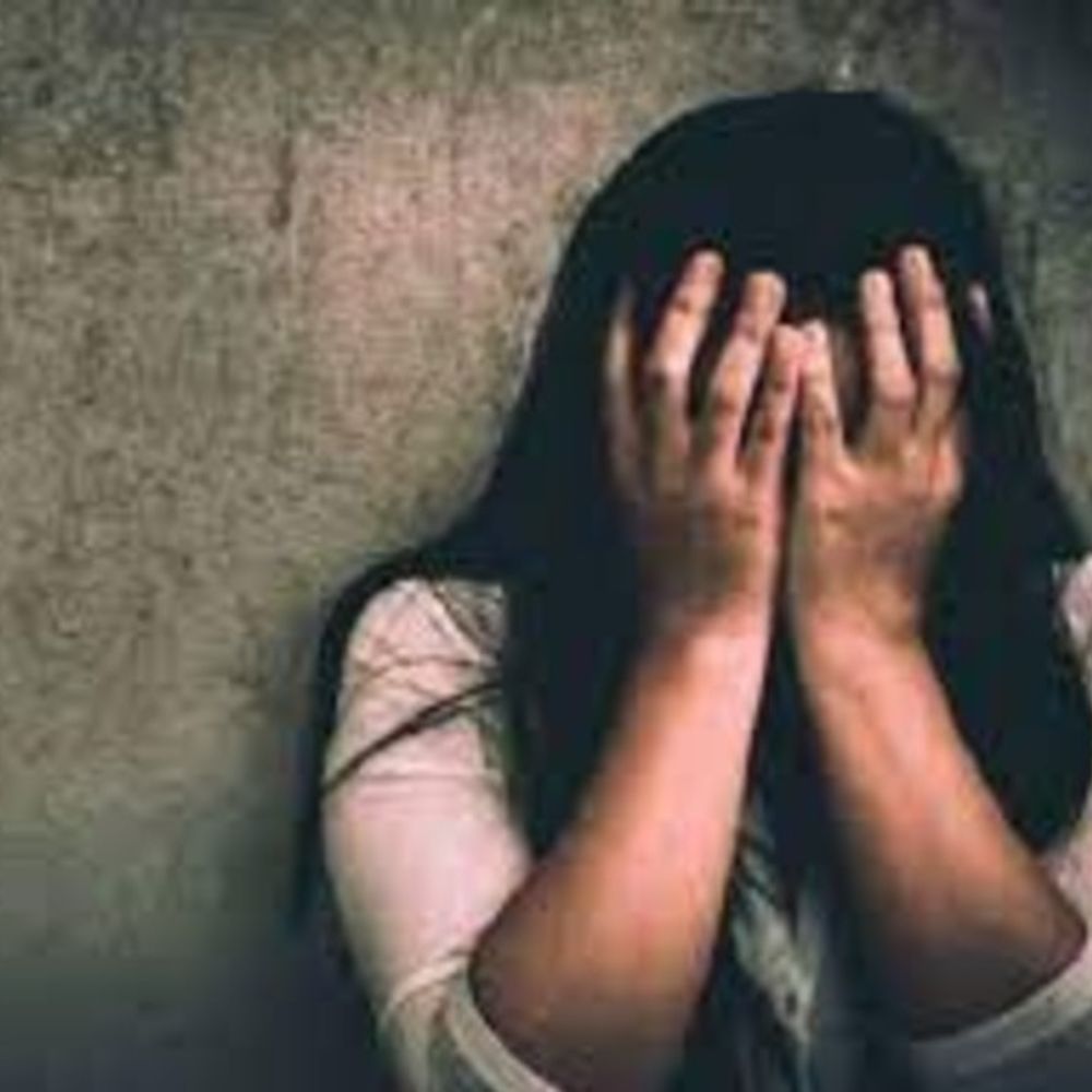 रक्षा मंत्रालय का अधिकारी बताकर युवती से बनाए शारीरक संबंध:मैट्रिमोनियल साइट से बनी थी जान पहचान, आरोप – अब दे रहा वीडियो वायरल करने की धमकी