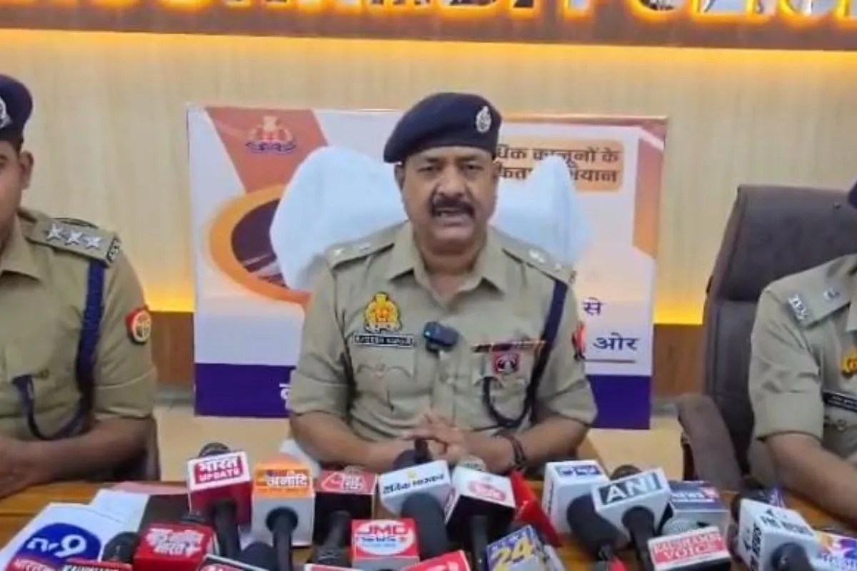 जिस पत्नी के ‘कत्ल’ में पति गया जेल… वो प्रेमी संग जिंदा मिली! अब मामले में आया नया मोड़