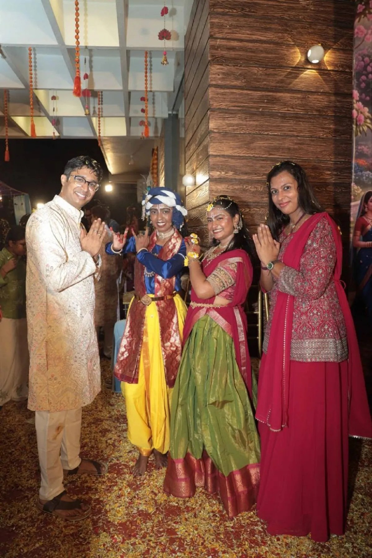 फूलों की होली से सजा रंग पंचमी का उत्सव: पुष्पवर्षा, राजस्थानी फाग और ब्रज की होली ने बनाया भक्तिमय माहौल