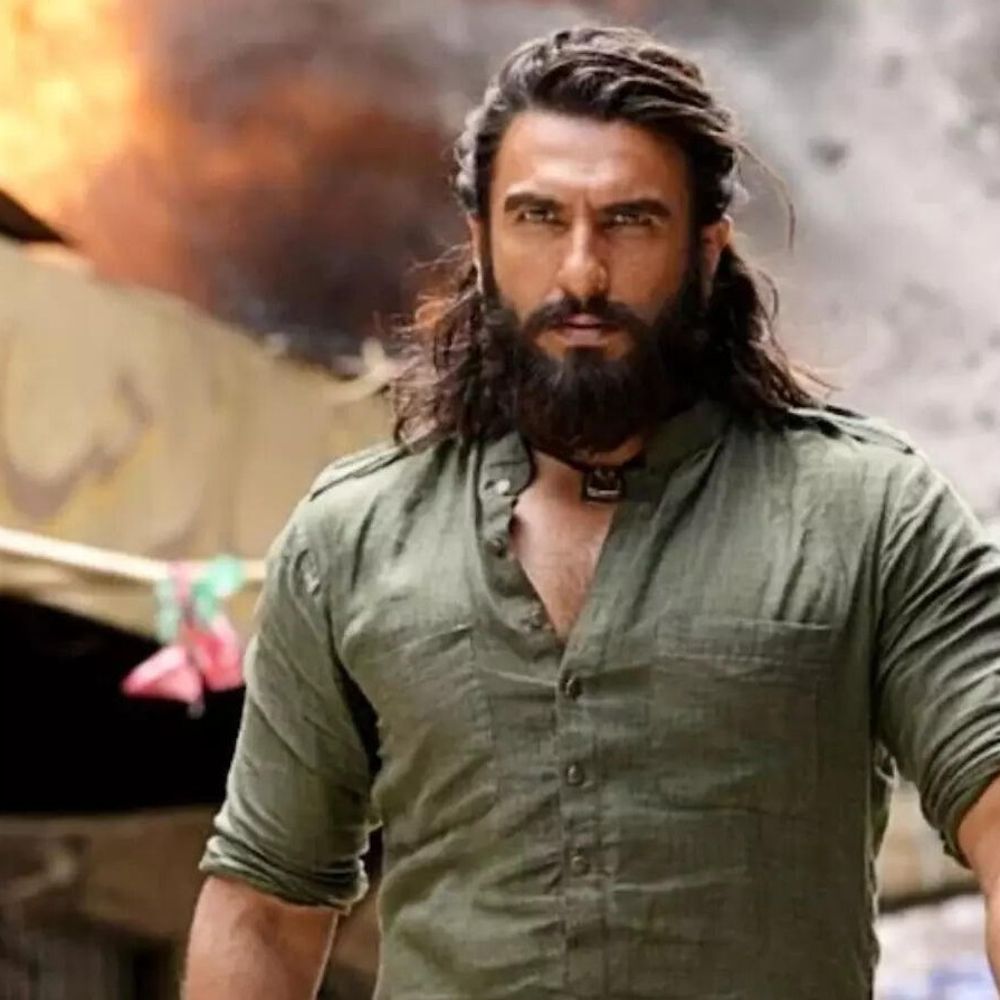 क्या धुरंधर 2 की वजह से टली अक्षय-सलमान की फिल्में:11 दिनों में फिल्म ने कमाए ₹1,353 करोड़; धुरंधर के सामने रिस्क नहीं लेना चाहते मेकर्स