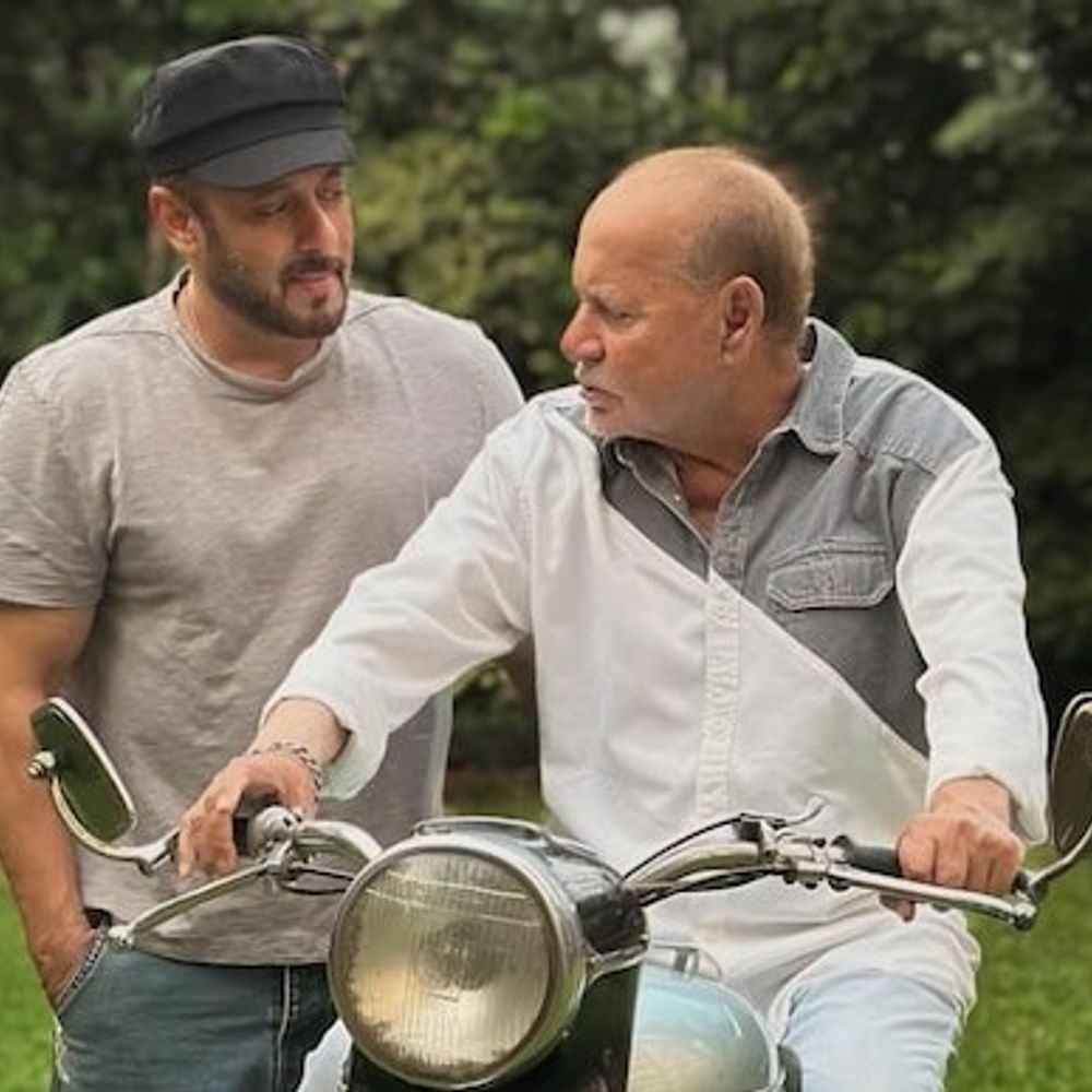 सलमान के पिता सलीम खान आज अस्पताल से डिस्चार्ज होंगे:1 महीने से लीलावती हॉस्पिटल में एडमिट; ब्रेन हैमरेज के बाद हुई थी सर्जरी