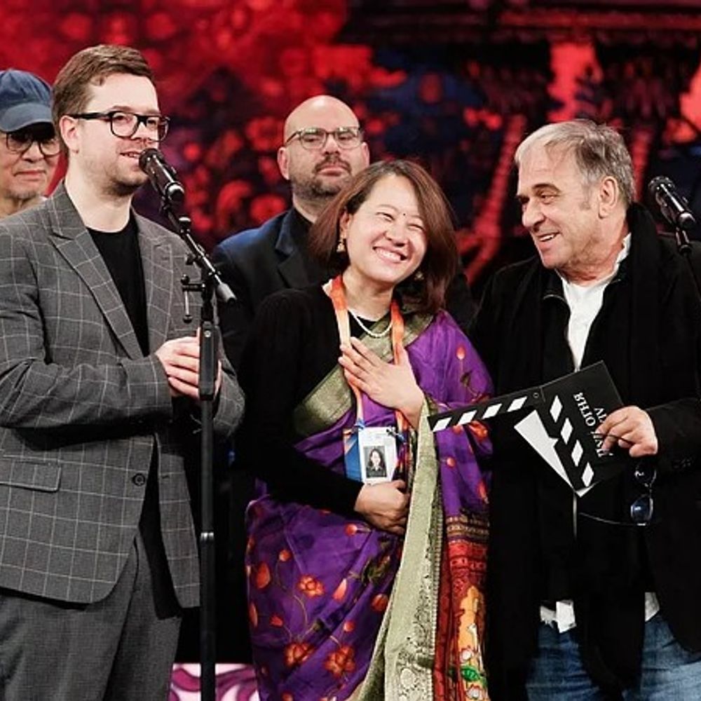 सिक्किम की फिल्म ‘शेप ऑफ मोमो’ दो इंटरनेशनल अवॉर्ड जीती:रूस के फिल्म फेस्टिवल में बेस्ट डेब्यू फिल्म बनी; डायरेक्टर ने अवॉर्ड राज्य को डेडिकेट किए