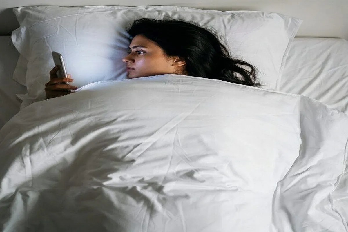 World sleep day 2026: युवाओं की नींद पर भारी पड़ रही लेट नाइट लाइफस्टाइल