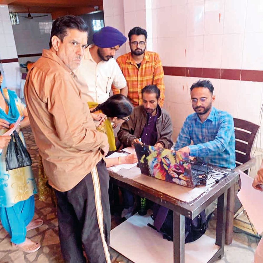 सेंट्रल हलका में हेल्थ कार्ड कैंप, हजारों लाभार्थियों ने करवाया पंजीकरण