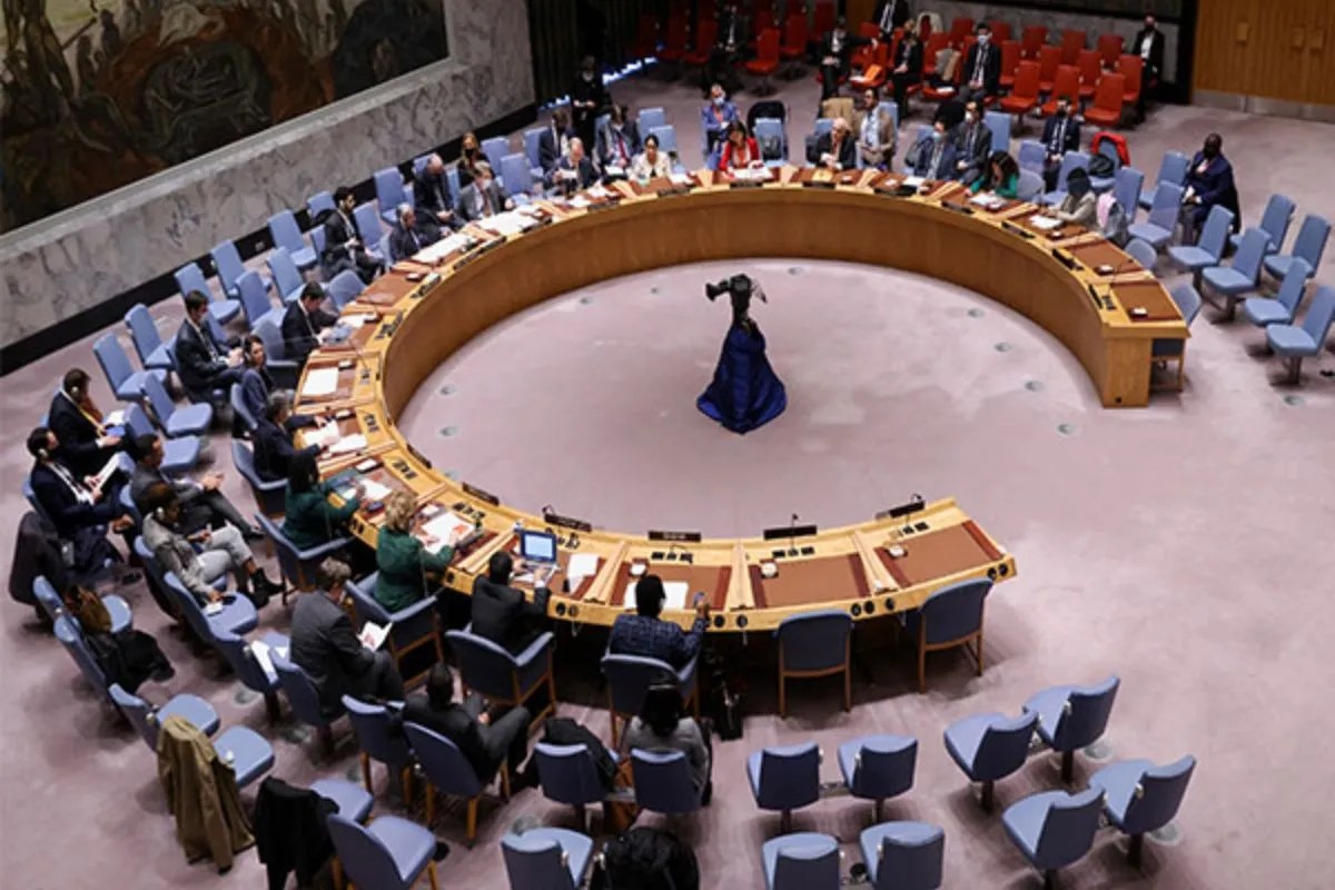 इमरजेंसी मीटिंग में एक दूसरे से उलझ गए अमेरिकी-ईरानी अधिकारी, इस बात पर अचानक गर्म हो गया माहौल