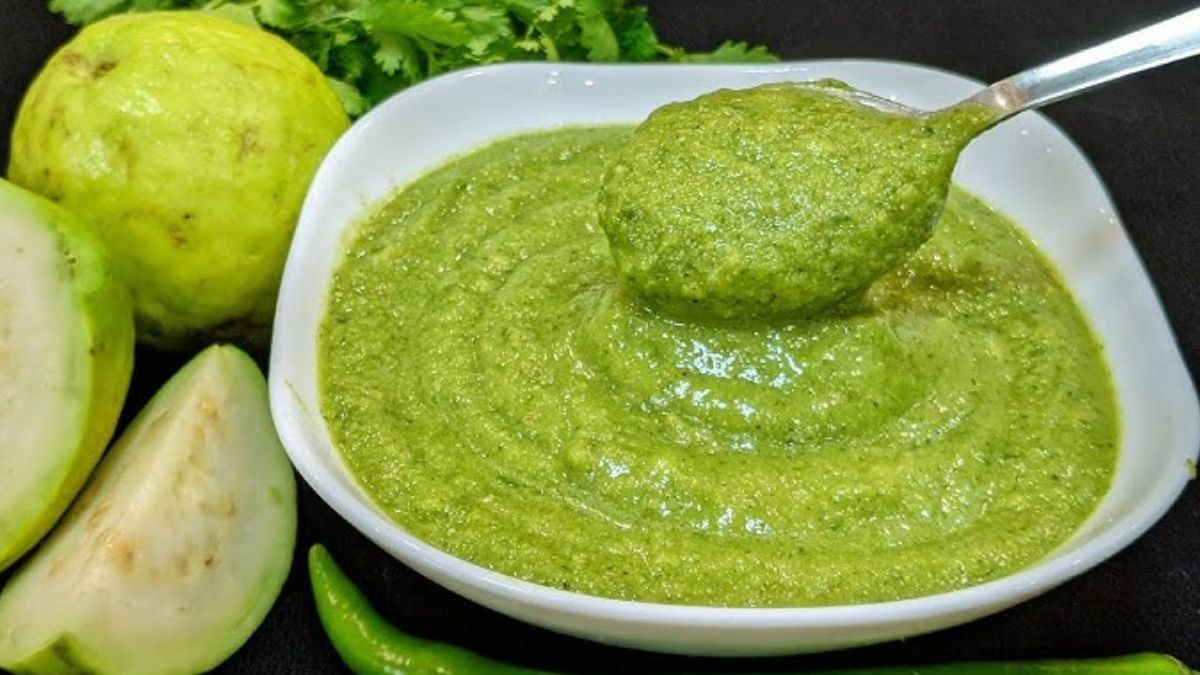 अमरूद की खट्टी-मिठी चटनी बढ़ाएगी पराठे, समोसे का स्वाद, फटाफट नोट कर लें रेसिपी