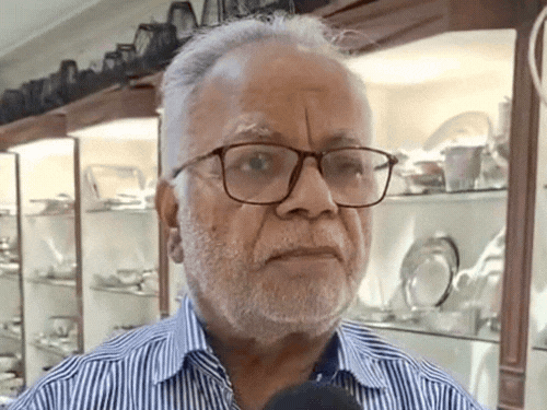 मुरादाबाद की हैंडीक्राफ्ट इंडस्ट्री में बड़े पैमाने पर छंटनी:शिपिंग लाइन ने लगाया 3000 डॉलर वॉर सरचार्ज; सप्ताह में दो दिन फैक्ट्री बंद, लेबर निकाली