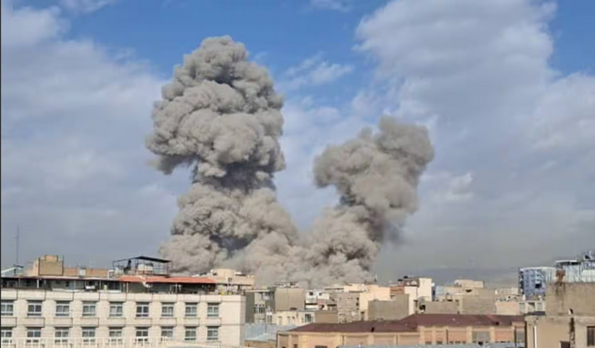 Iran-US Israel War: नहीं रुक रहा युद्ध, इज़रायल और ईरान दाग रहे ताबड़तोड़ मिसाइलें