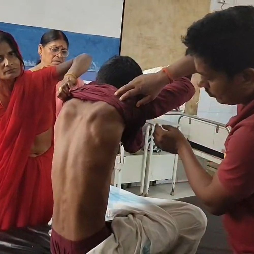 औरंगाबाद में पुरानी रंजिश में युवक की पिटाई:डीजल लेने जा रहा था पीड़ित, रास्ते में बदमाशों ने रोका; बेहोश होने पर साढ़े 3 हजार रुपए छीने