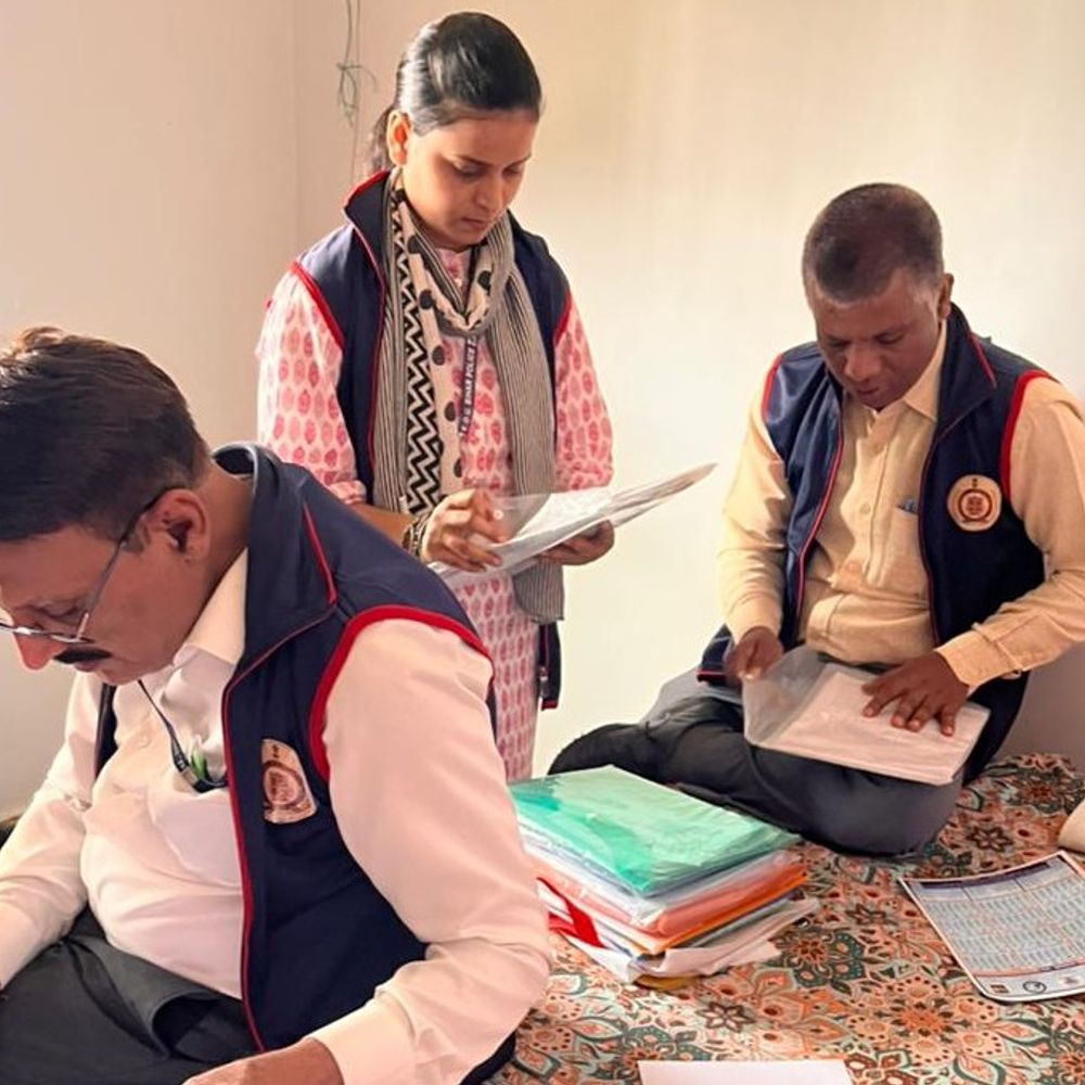 दरभंगा में बिजली विभाग के इंजीनियर के ठिकानों पर रेड:मधुबनी, सुपौल में भी EOU की छापेमारी, आय से अधिक संपत्ति अर्जित करने का मामला