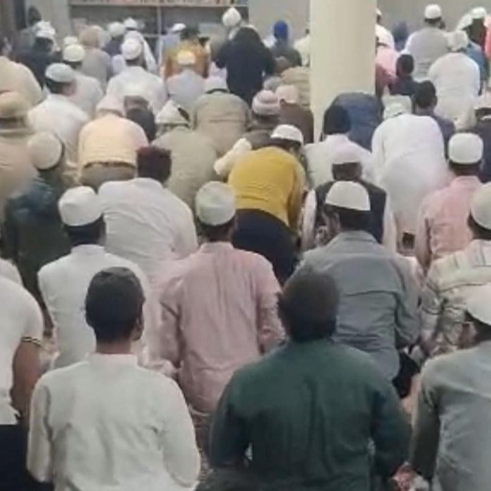 यूपी सरकार बोली-निजि संपत्ति में नमाज को नहीं रोकते:हाईकोर्ट ने कहा-निजी संपत्ति या धार्मिक स्थल में नमाज पढ़ने पर कोई रोक नहीं