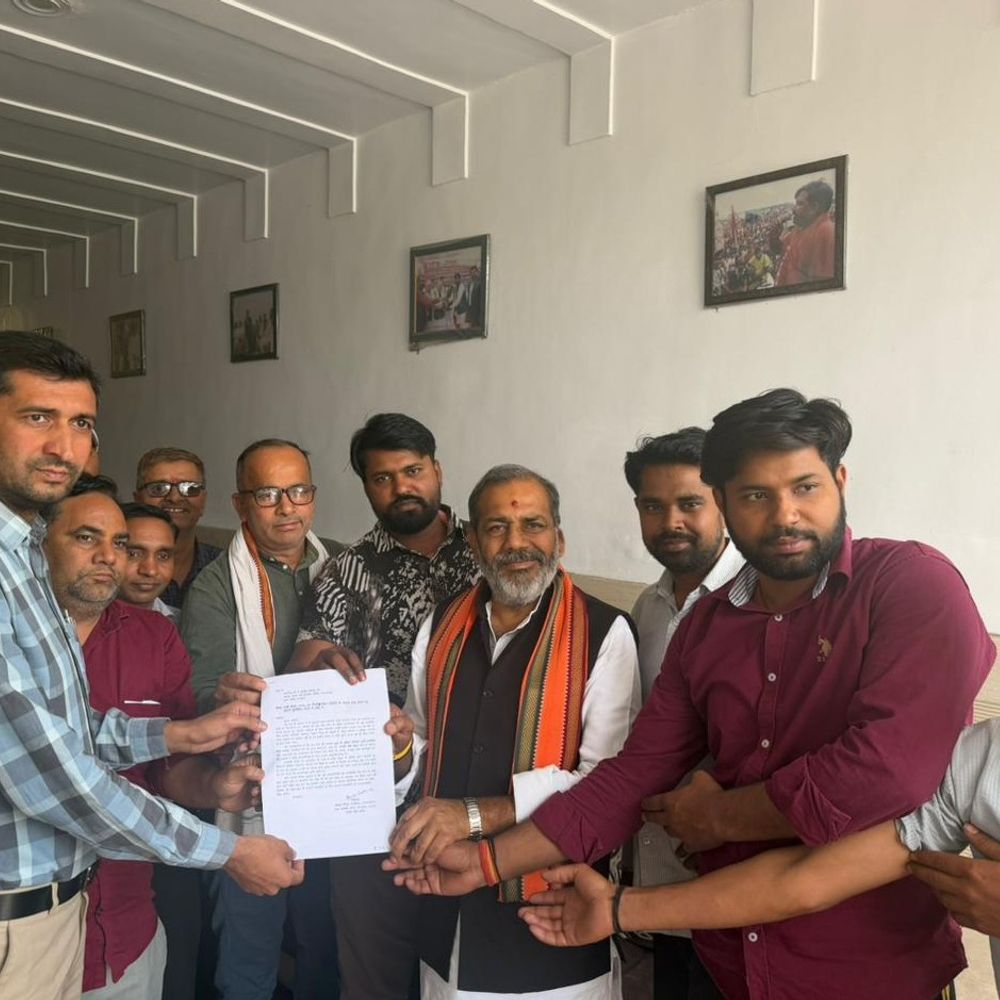 सकोती टांडा स्टेशन पर दिल्ली–हरिद्वार एक्सप्रेस के ठहराव की मांग:सुनील भराला से मिले क्षेत्रवासी , रोजाना 500 से अधिक यात्रियों को पड़ रहा असर