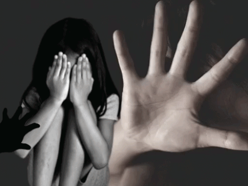 13 साल की नाबालिग से गैंगरेप,तीन को 20-20 साल जेल:3 लाख 15 हजार का जुर्माना भी लगाया; जान से मारने की धमकी दी थी