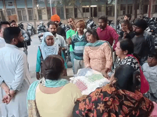 अमृतसर में युवक अपनी मेहनत मांगने पहुचां तो मिली मौत:परिवार इंसाफ की गुहार लगा रहा, पुलिस मामले की जांच में जुटी