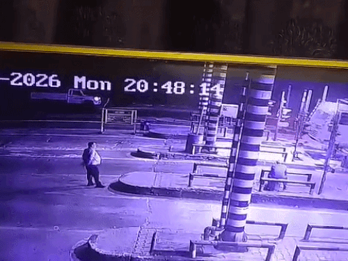 जालंधर-पठानकोट हाईवे पर भीषण सड़क हादसा:चोलंग टोल प्लाजा के पास अर्टिगा की टक्कर से मां-बेटे समेत तीन की मौत, CCTV में कैद हुई घटना।