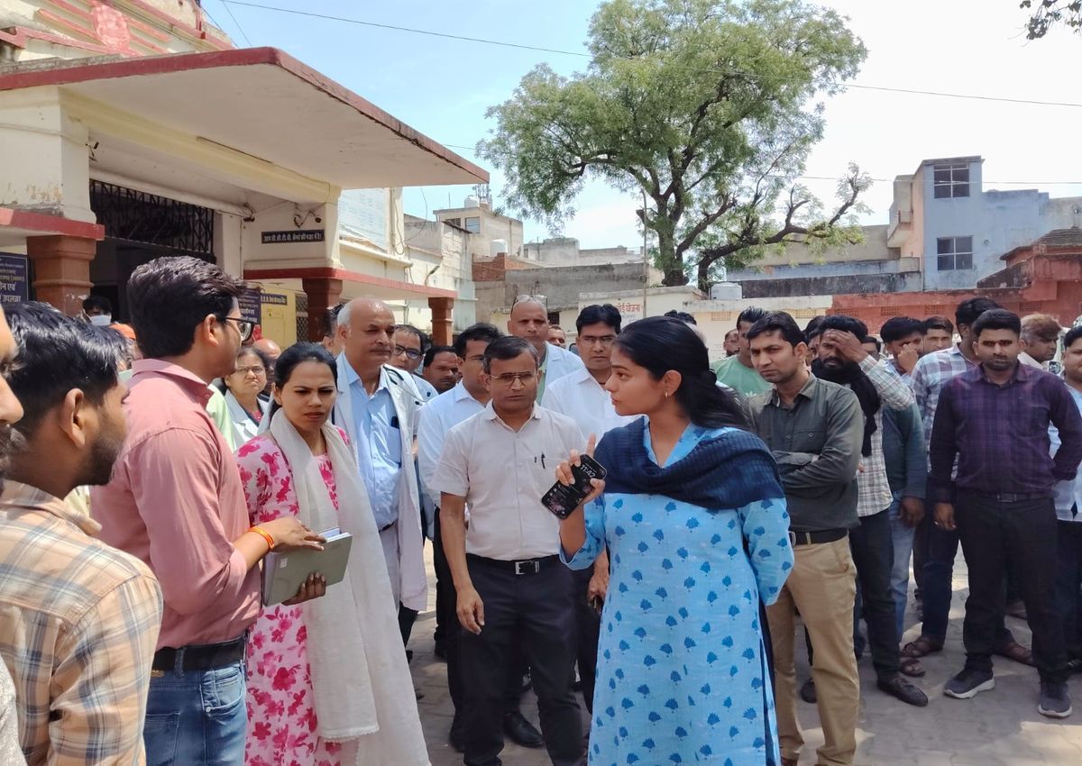 साफ-सफाई, ऑपरेशन और अन्य व्यवस्थाओं का लिया जायजा, सिजेरियन सेक्शन बढ़ाने पर विशेष जोर