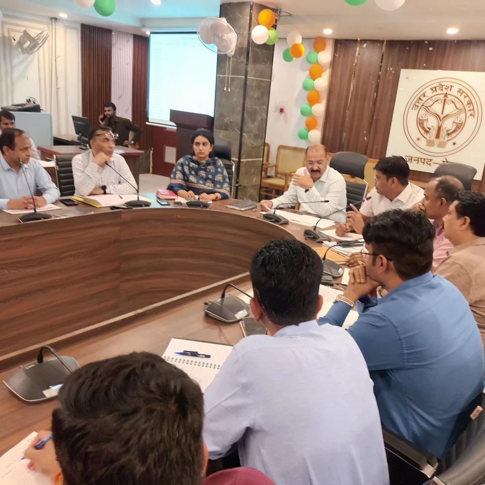 मेरठ में जनगणना 2027 की तैयारियां:डीएम ने विभागों को कर्मचारियों की सूची तत्काल देने के निर्देश दिए