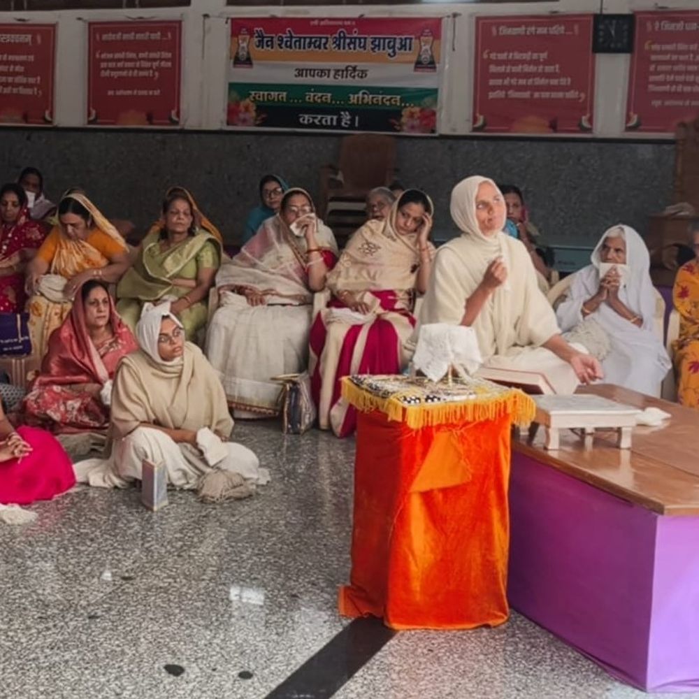 झाबुआ के बावन जिनालय में चैत्री पूर्णिमा महोत्सव:समाजजनों ने पुण्डरीक स्वामी का मोक्ष दिवस मनाया; साध्वी ने बताया त्याग का महत्व
