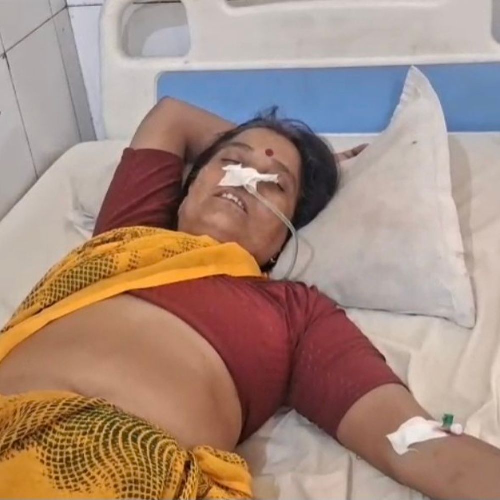 बदायूं में SSP ऑफिस के सामने महिला ने जहर खाया:दरोगा पर कार्रवाई के बाद महिला पर भी केस दर्ज, जांच जारी