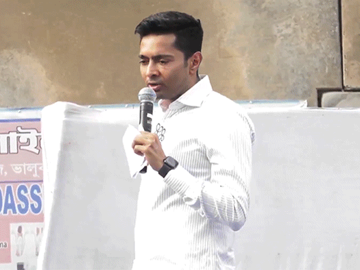 अभिषेक बनर्जी बोले-पाकिस्तानी रक्षा मंत्री को घर में घुसकर मारेंगे:कोलकाता पर हमले की धमकी दी थी; हिमंता की पत्नी ने कांग्रेस के खिलाफ FIR की