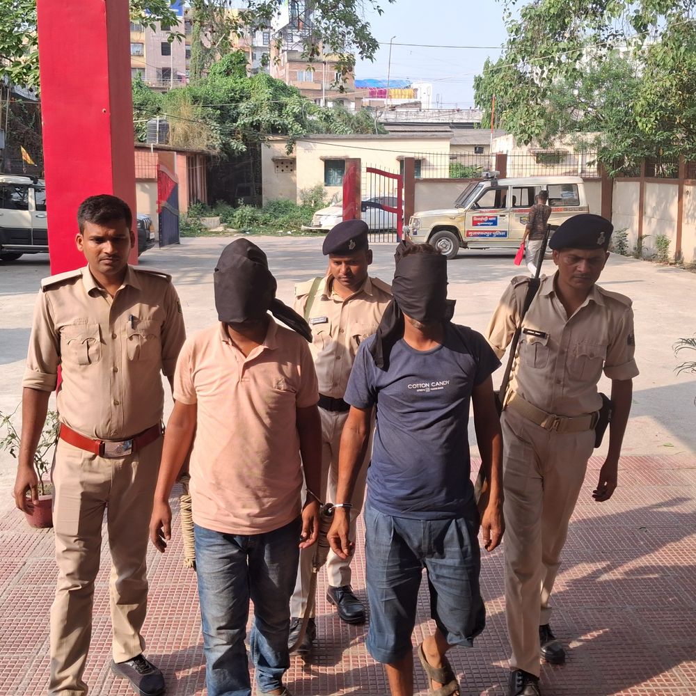 मुजफ्फरपुर में हथकड़ी के साथ फरार शातिर गिरफ्तार:बाइक दुकान चोरी कांड में पुलिस ने किया था अरेस्ट, शौच के बहाने हुआ था फरार