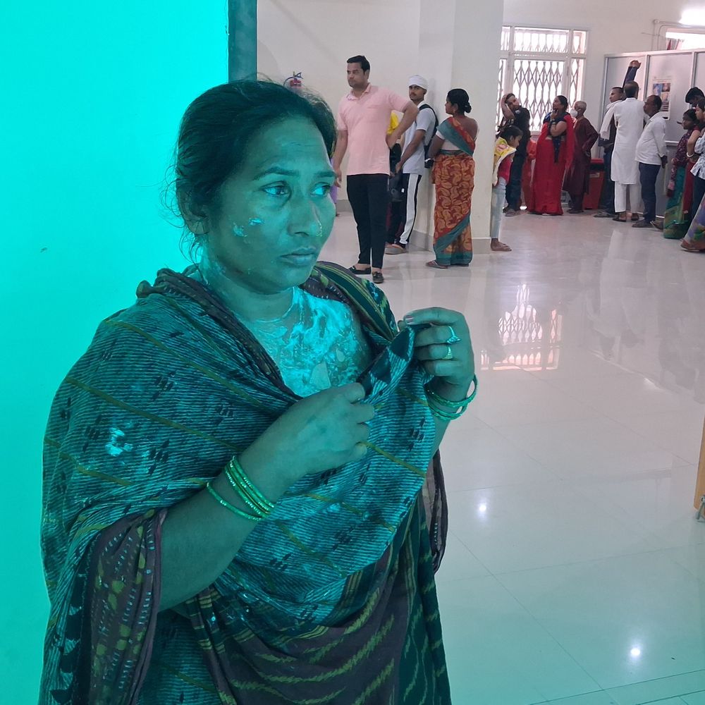 मुजफ्फरपुर में सब्जी विक्रेता महिला पर खौलता ‘माड़’ फेंका:गंभीर रूप से झुलसी; बोली- पति की मौत हो चुकी है, घर में कमाने वाला कोई नहीं है