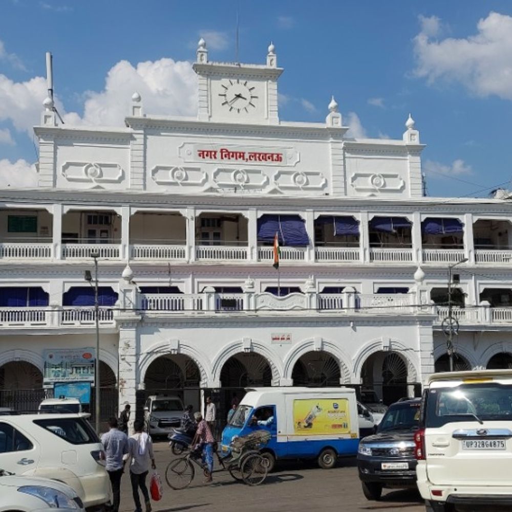 लखनऊ में उत्सव वाटिका डेवलप करने की तैयारी:नगर निगम खाली जमीनों की कराएगा फेंसिंग, 15 मई तक पूरा होगा अभियान