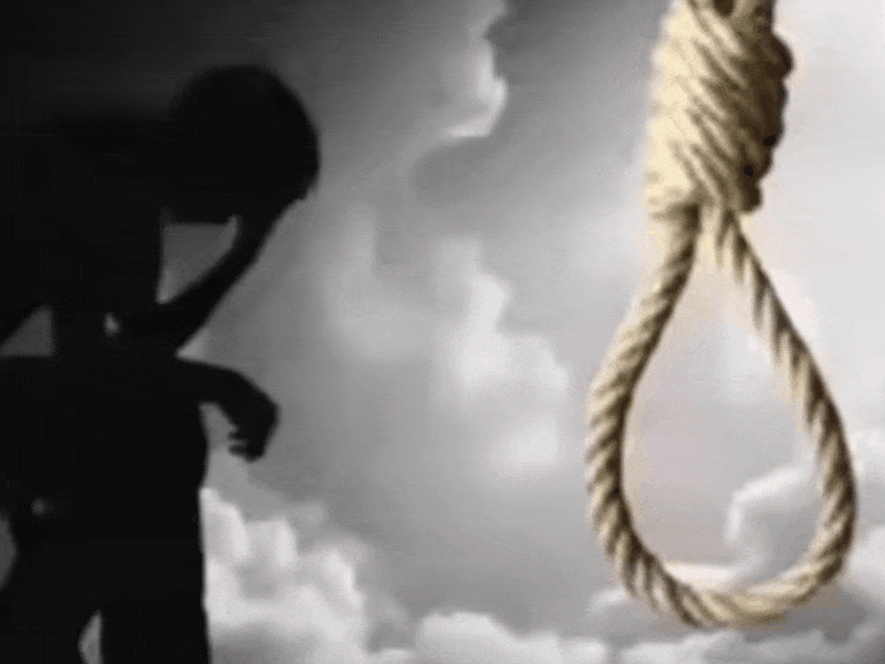 युवक ने लगाया मौत का फंदा:यूपी का रहने वाला था मृतक, स्टेडियम के पास मंडावा रोड की घटना, दोपहर में आराम करने गया था कर्मचारी, साथियों ने फंदे पर लटका