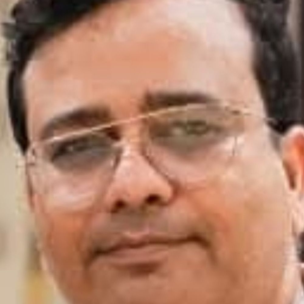 मुरैना में खाद्य सुरक्षा अधिकारी अवनीश गुप्ता निलंबित:सैंपल भरने का डर दिखाकर पैसे मांगने की शिकायत