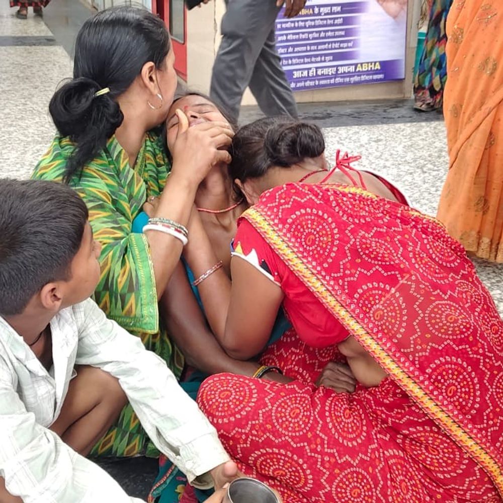 भोजपुर में ग्रामीण चिकित्सक की लापरवाही से नाबालिग की मौत:तेज बुखार आने के बाद डॉक्टर के पास ले गए थे परिजन, गलत इंजेक्शन देने के बाद तोड़ा दम