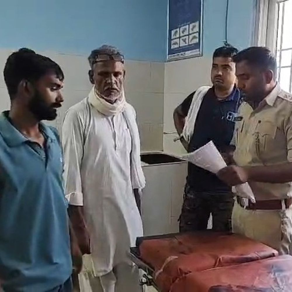 भोजपुर में सड़क हादसे में पेंटर की मौत:बहन के घर घूमने गया था, बस स्टैंड के पास अज्ञात वाहन ने मारी टक्कर