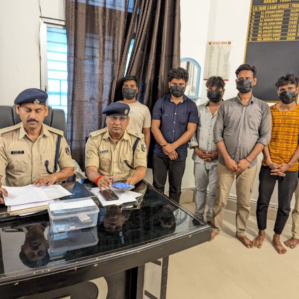 चेन स्नैचिंग गैंग का पर्दाफाश, छह बदमाश गिरफ्तार:BSF जवान से चेन छीनने की हुई थी घटना, सीसीटीवी फुटेज से आरोपियों की हुई पहचान