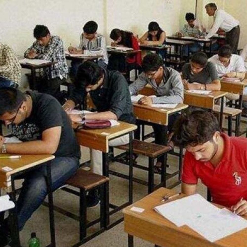 12 अप्रैल को होगी फार्मासिस्ट ग्रेड-2 भर्ती परीक्षा:रायपुर के 17 केंद्रों में 5577 अभ्यर्थी होंगे शामिल, प्रशासन ने पूरी की तैयारियां