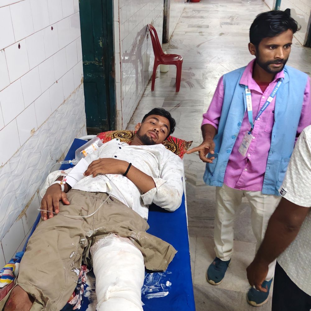 भागलपुर में शराब-स्मैक बेचने से रोकने पर मारपीट:युवक का पैर तोड़ा, प्रेग्नेंट पत्नी को भी पीटा; एक ही परिवार के 4 लोग घायल