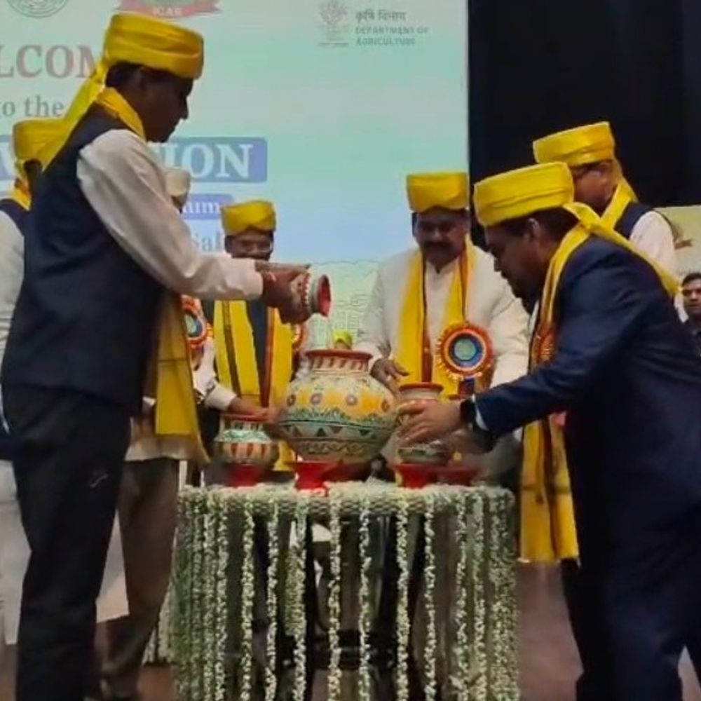 भागलपुर में 443 विद्यार्थियों को मिली उपाधि:बीएयू के नौवें दीक्षांत समारोह में पहुंचे राज्यपाल, कहा- रिसर्च से कृषि क्षेत्र को नई ऊंचाइयों तक पहुंचाएं