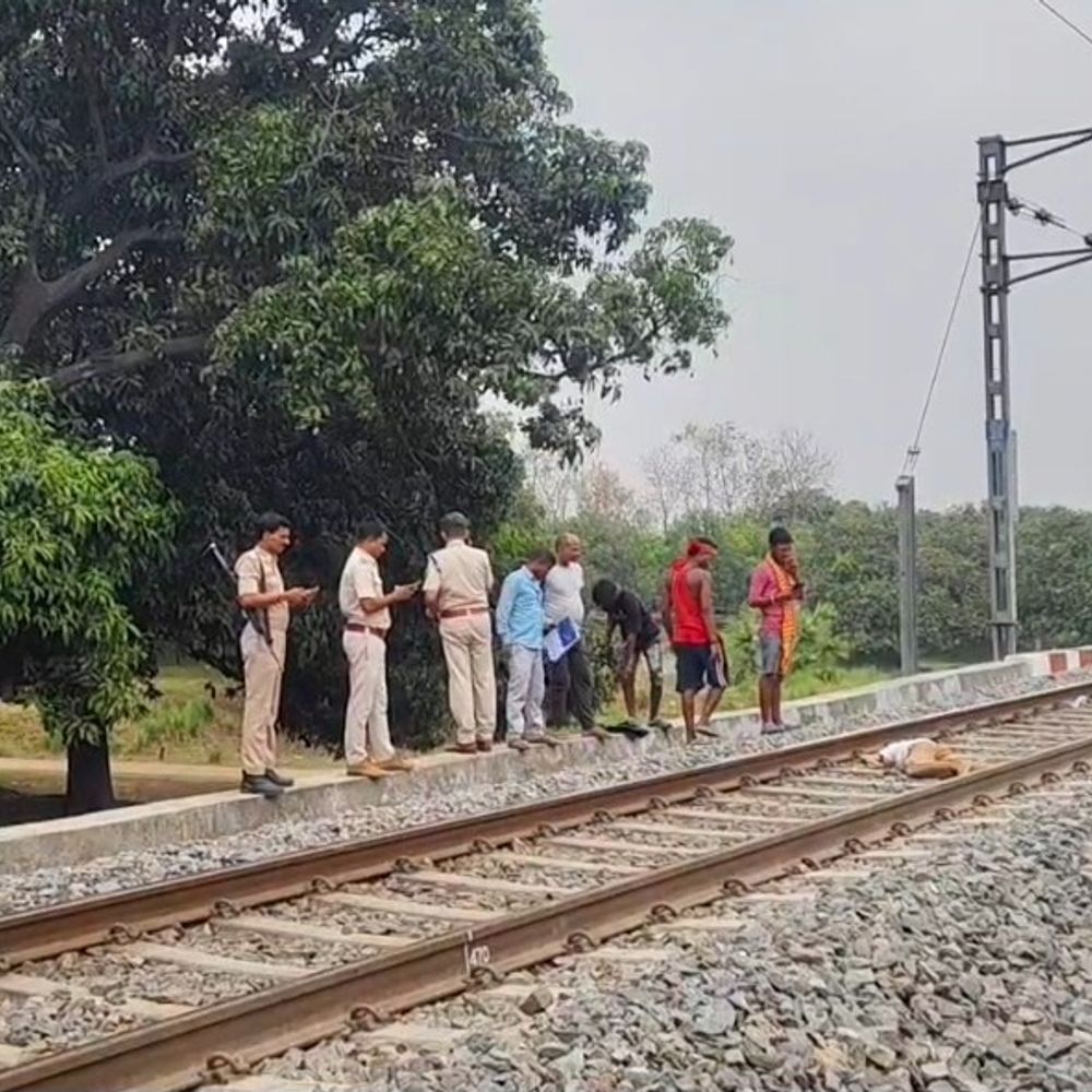 भागलपुर में युवक की ट्रेन से कटने के कारण मौत:स्थानीय बोले- कुछ दिनों ने यहीं घूम रहा था, मानसिक स्थिति ठीक नहीं थी
