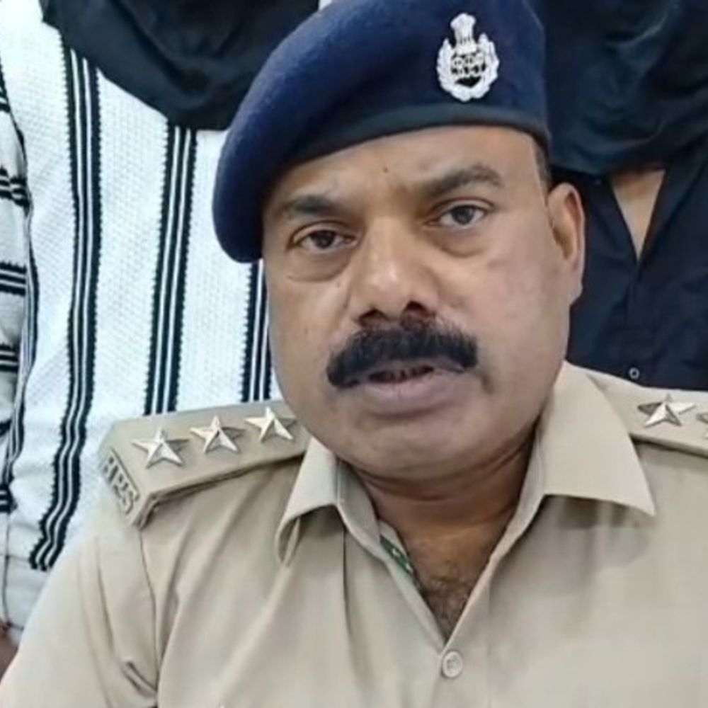 गयाजी में 50 हजार का इनामी बदमाश गिरफ्तार:आर्म्स एक्ट सहित हत्या के मामले में था फरार; गाली देने के बाद मार दी थी गोली