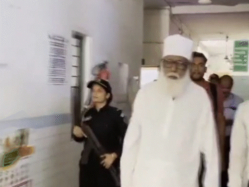 छांगुर बाबा के खिलाफ 1400 पन्नों की चार्जशीट:₹100 करोड़ की विदेशी फंडिंग और संगठित धर्मांतरण के साक्ष्य, चलेगा मुकदमा