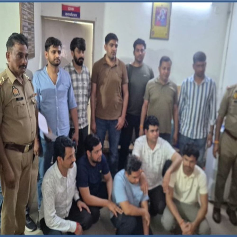 बारात में मारपीट करने वाले पार्षद पति को किया गिरफ्तार:नोएडा से मथुरा पुलिस ने पकड़ा, साथियों के साथ की थी बारातियों से मारपीट