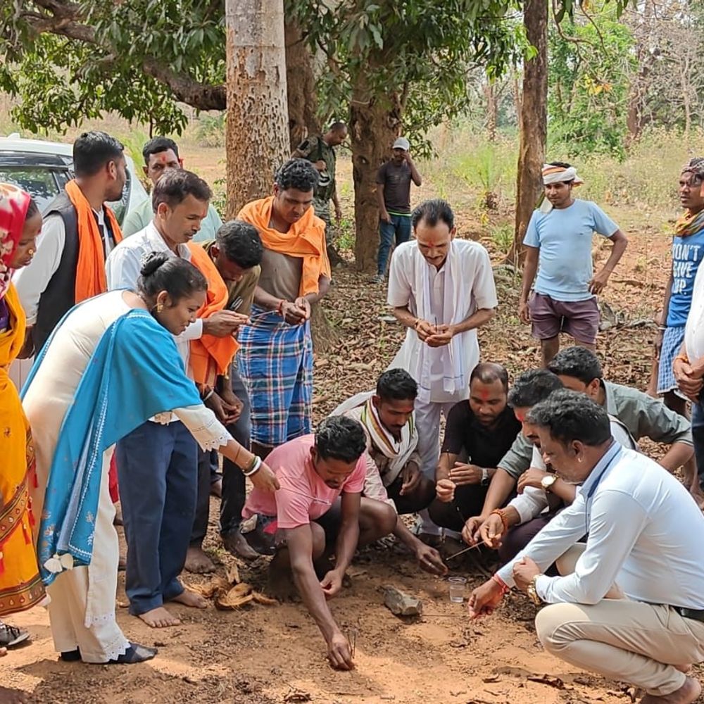 कोंडागांव के माओवाद प्रभावित क्षेत्रों में विकास कार्य:पेयजल सुविधा के लिए जिला पंचायत अध्यक्ष ने किया भूमिपूजन