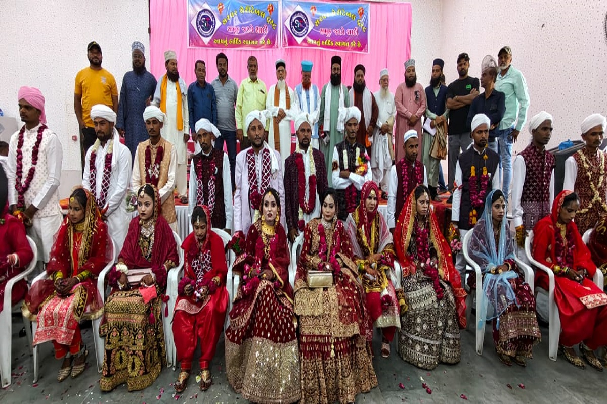आणंद में सामूहिक विवाह समारोह में 11 युगल बने हमसफर
