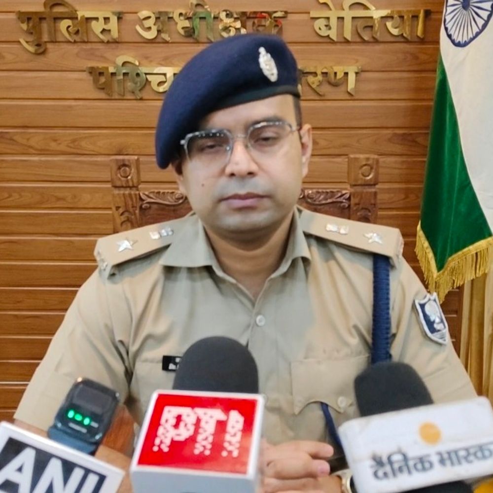 बेतिया में गाना बजाने को लेकर हिंसक झड़प, 14 अरेस्ट:शादी समारोह में विवाद,DM बोले- कानून-व्यवस्था से खिलवाड़ बर्दाश्त नहीं