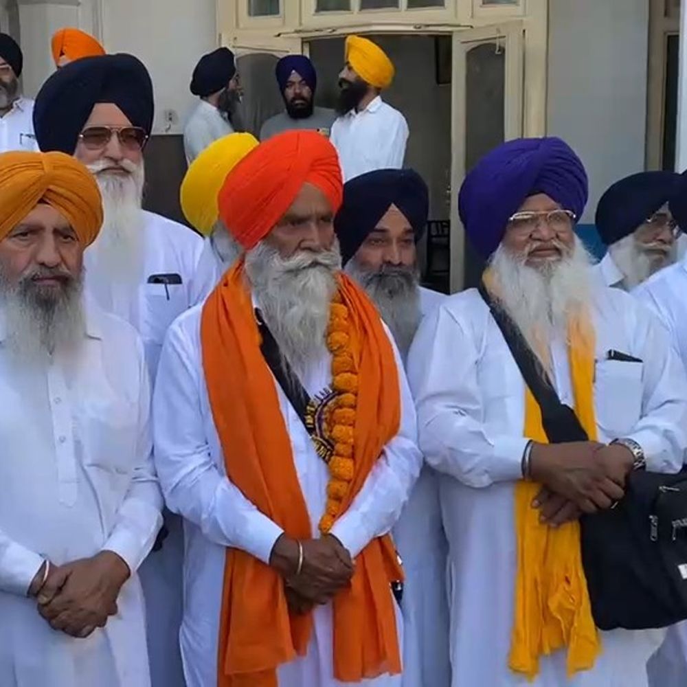 2840 सिख श्रद्धालुओं का जत्था पाकिस्तान रवाना:ऐतिहासिक गुरुधामों के करेंगे दर्शन, बैसाखी मनाने को 10 दिन का मिला वीजा