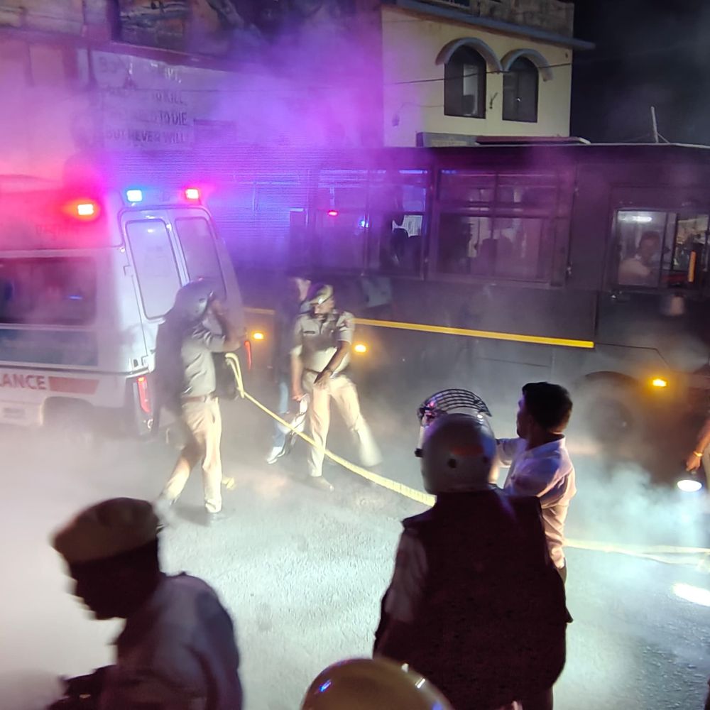 डूंगरपुर में आपात स्थिति से निपटने के लिए मॉक ड्रिल:एयर स्ट्राइक के बाद आग और बचाव कार्य का अभ्यास, 10 मिनट ब्लैकआउट