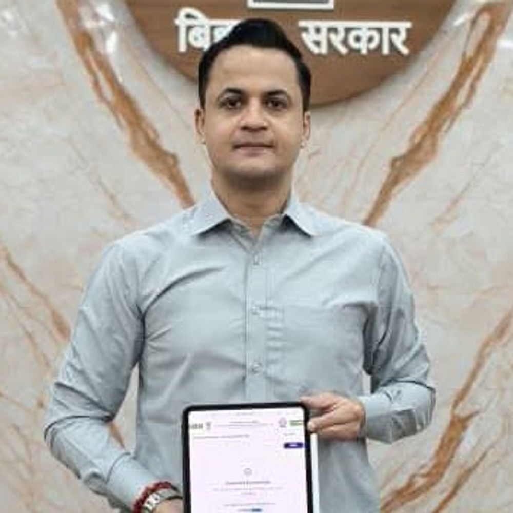 मधुबनी DM ने किया सेल्फ एन्युमेरेशन:नागरिकों से जनगणना में भागीदारी और पोर्टल पर सही जानकारी दर्ज करने की अपील