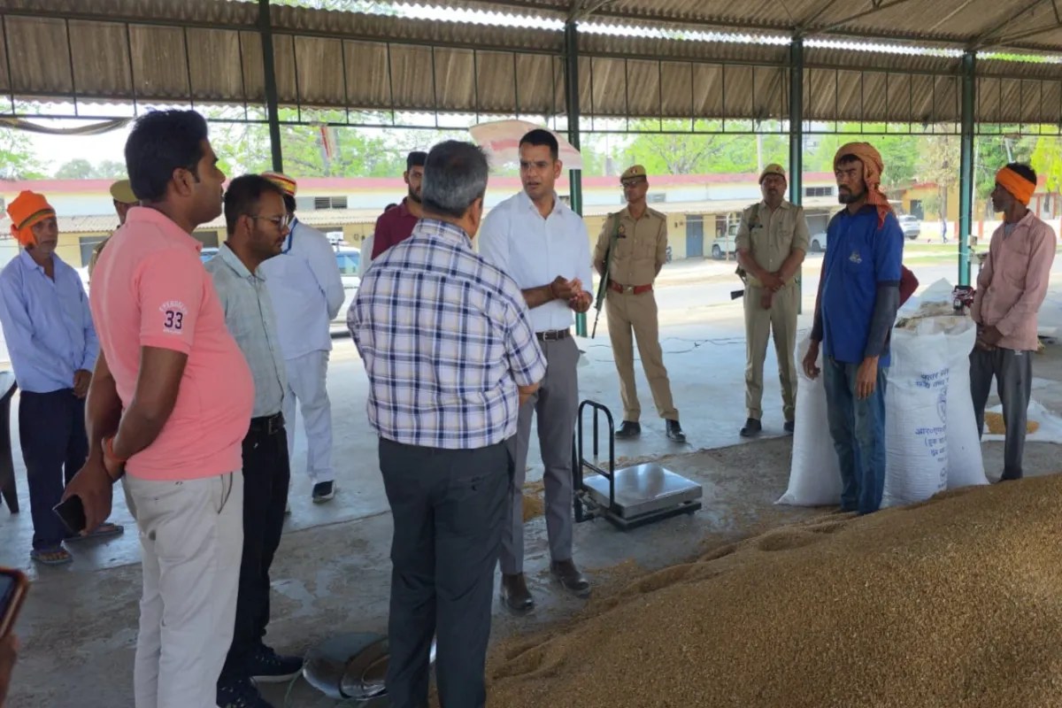 बलरामपुर में शुरू हुई गेहूं खरीद, 48 घंटे के भीतर किसानों के खाते में पहुंचेगा पैसा, निर्धारित समर्थन मूल्य पर होगी खरीद