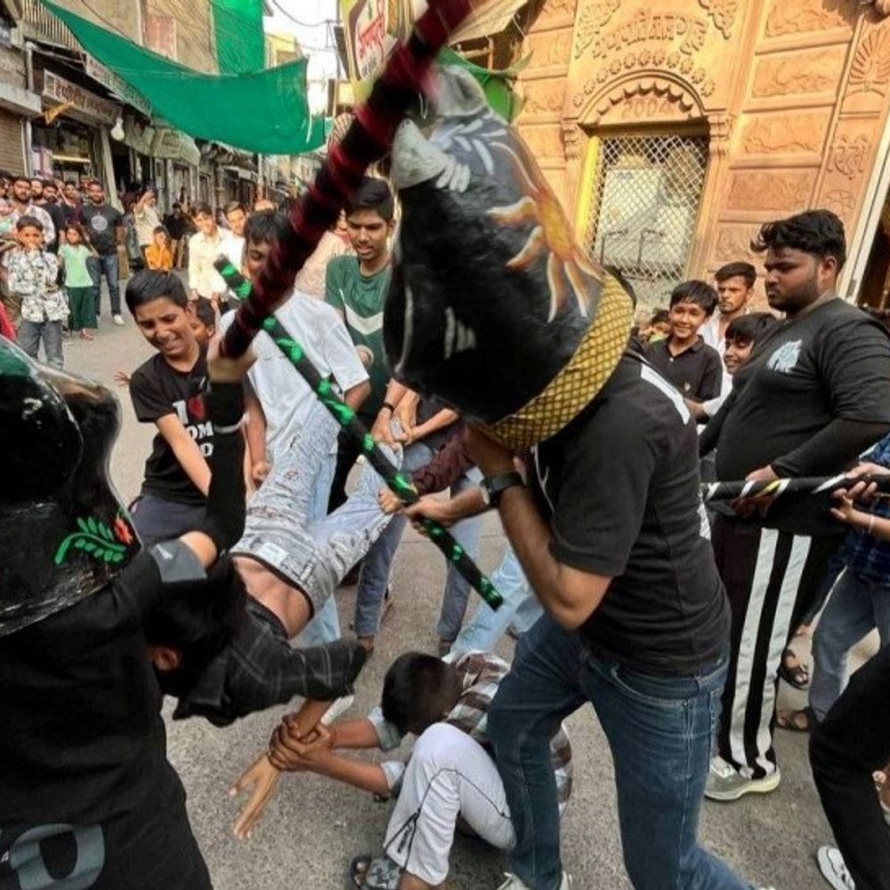 मलूका ने बरसाए सोटे, बचने के लिए भागे युवा:151 साल पुरानी परम्परा आज भी निभाते हुए पाली में भरता है मलूका मेला