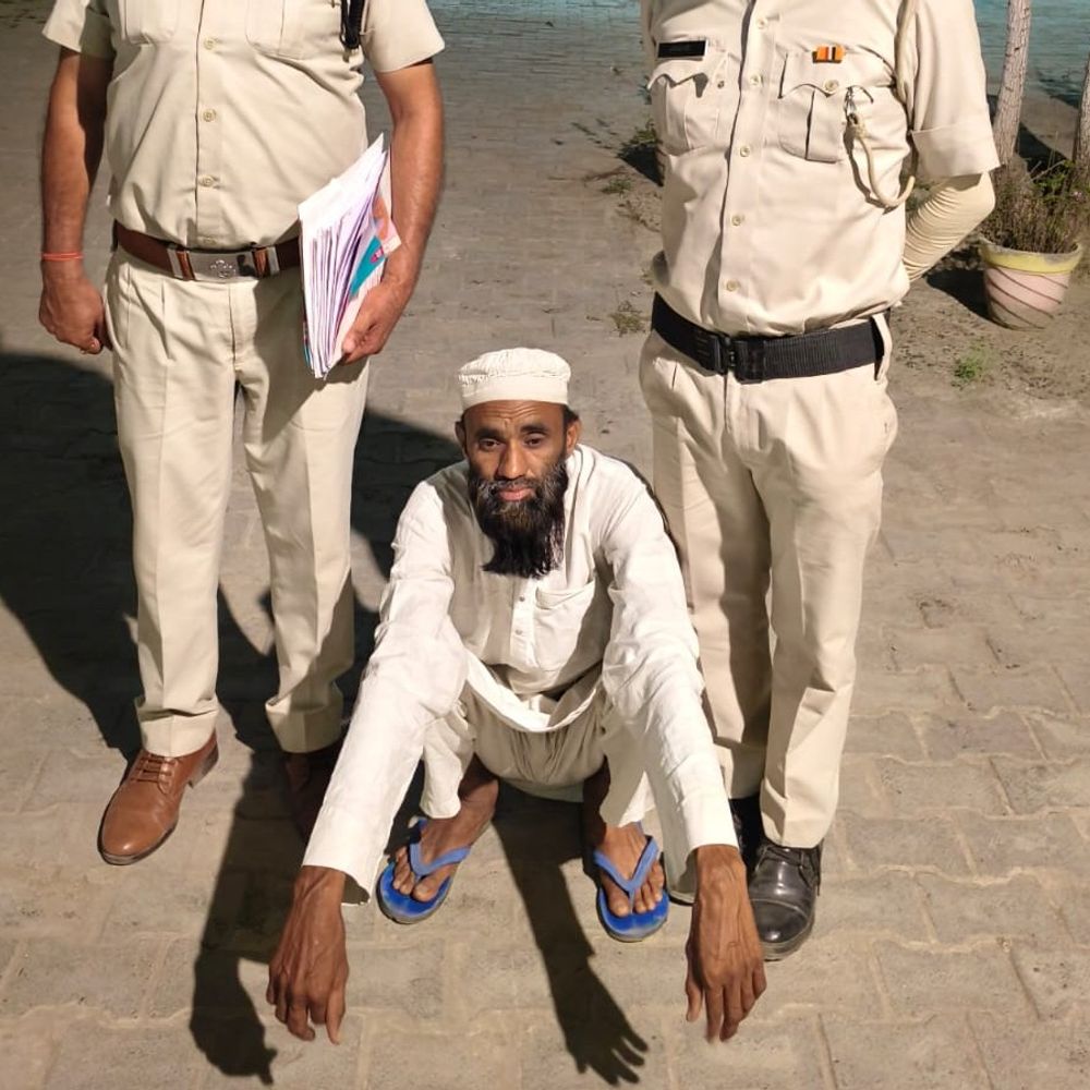 नूंह में जज का ड्राइवर बनकर 1.80 लाख ठगे:धारा 307 हटवाने का दिया झांसा, रुपए वापस मांगने पर दी धमकी, एक अरेस्ट