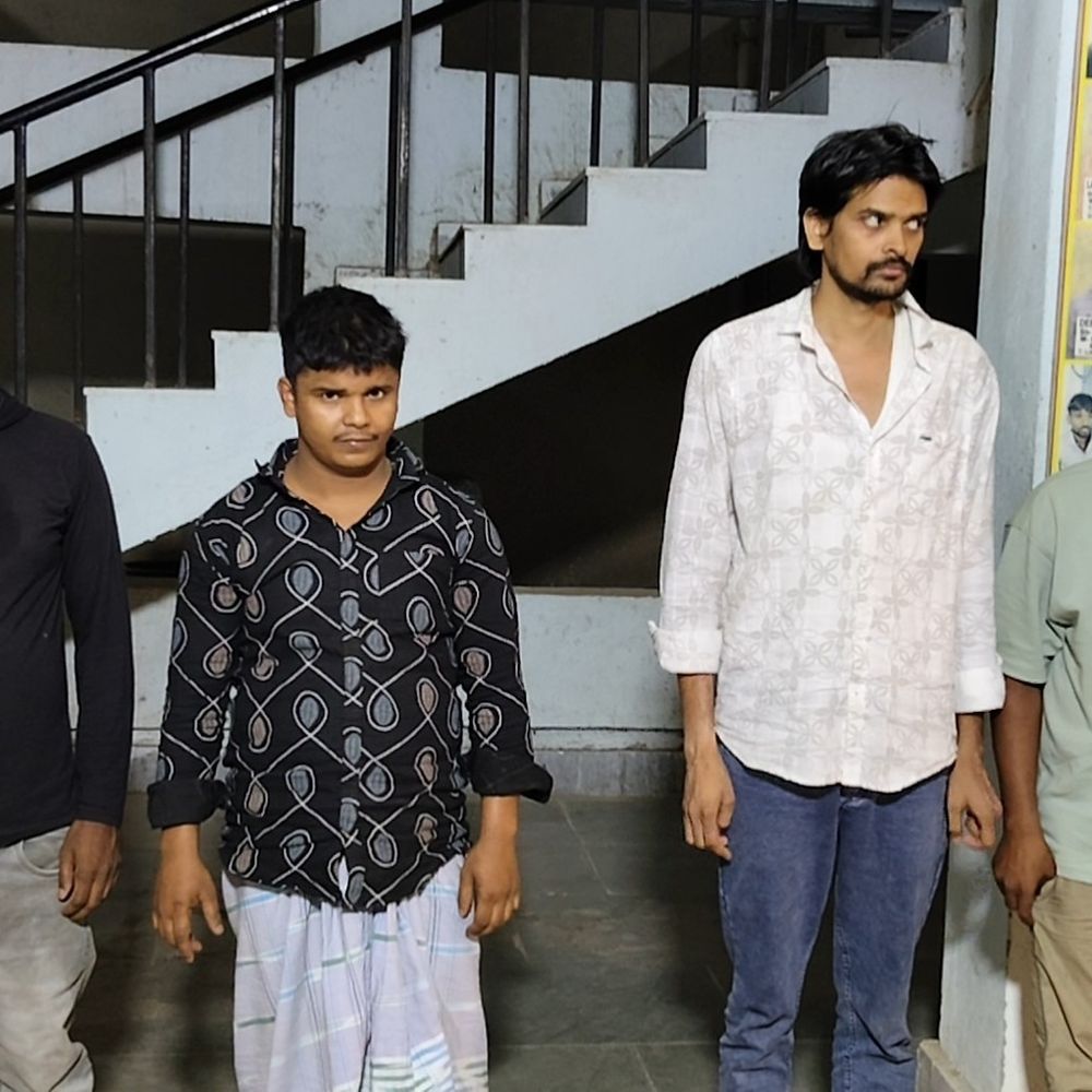 सर्विलांस के जाल में फंसा 250 मोबाइल चुराने वाला छोटू:नालंदा पुलिस ने ससुराल से पकड़ा; चोरी का सामान खरीदने वाला तीन दुकानदार भी गिरफ्तार